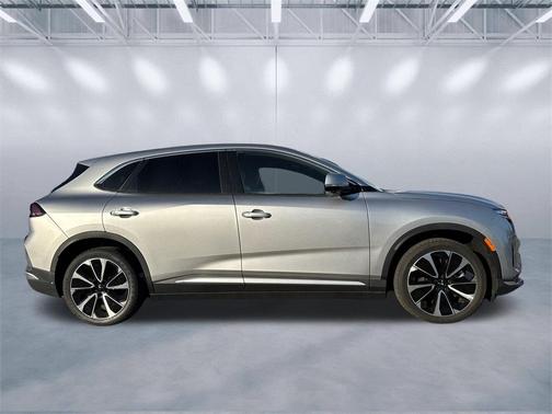 2025 VinFast VF 8 Plus