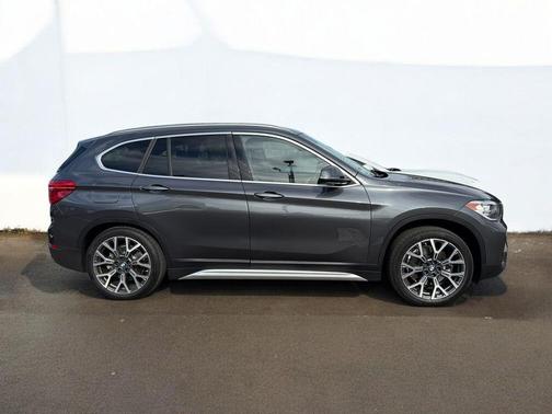 2022 BMW X1 sDrive28i