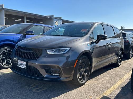 2022 Chrysler Pacifica Hybrid Limited