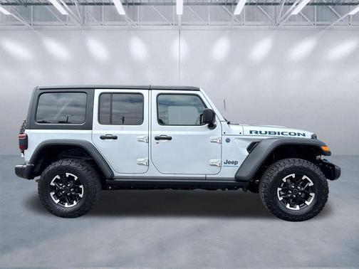 Silver Zynith Clearcoat 2024 Jeep Wrangler 4xe Rubicon