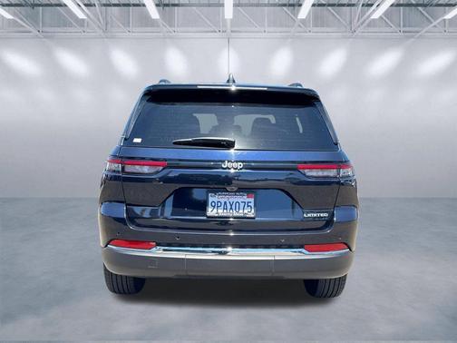 Midnight Sky 2024 Jeep Grand Cherokee Limited