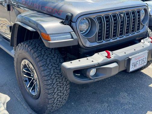 Granite Crystal Metallic Clearcoat 2025 Jeep Wrangler Rubicon