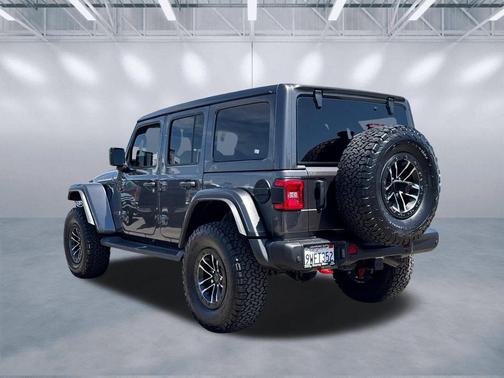 Granite Crystal Metallic Clearcoat 2025 Jeep Wrangler Rubicon