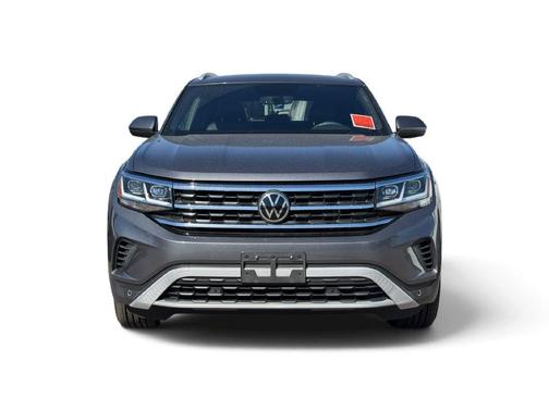 Pyrite Silver Metallic 2022 Volkswagen Atlas Cross Sport 3.6L V6 SE w/Technology