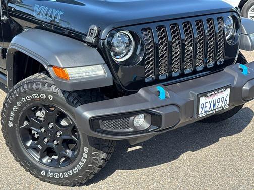 Black Clearcoat 2023 Jeep Wrangler 4xe Willys