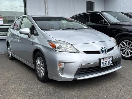 2014 Toyota Prius Plug-in Base
