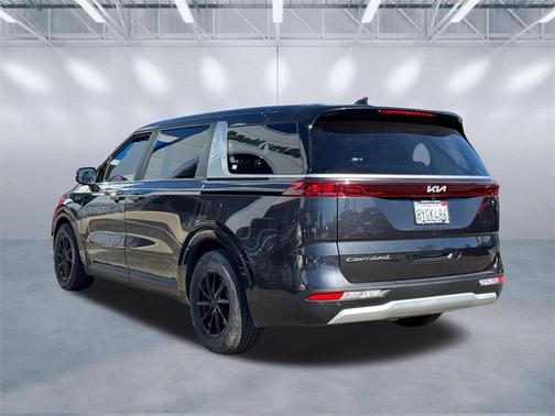 2022 Kia Carnival LXS