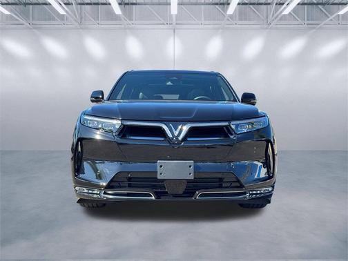 2024 VinFast VF 9 Plus