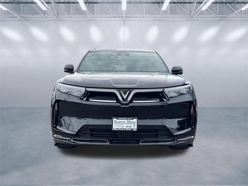 2024 VinFast VF 9 Plus