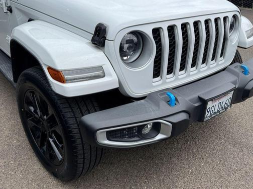 Bright White Clearcoat 2023 Jeep Wrangler 4xe Sahara