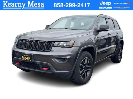 Granite Crystal Metallic Clearcoat 2019 Jeep Grand Cherokee Trailhawk