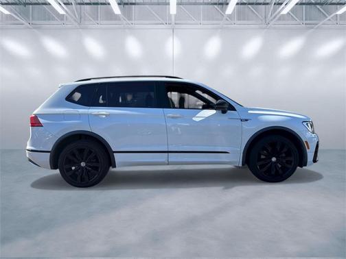 2020 Volkswagen Tiguan 2.0T SE R-Line Black