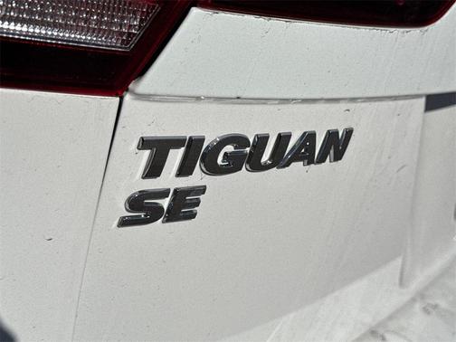 2020 Volkswagen Tiguan 2.0T SE R-Line Black