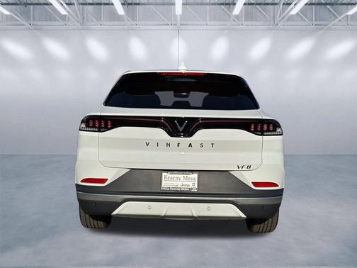 2025 VinFast VF 8 Plus