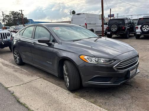 2017 Ford Fusion Hybrid SE