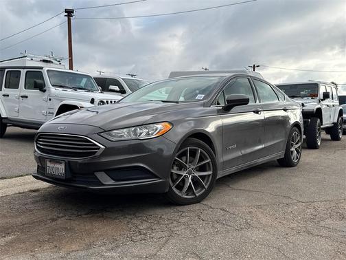 2017 Ford Fusion Hybrid SE