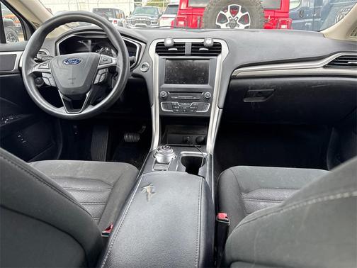 2017 Ford Fusion Hybrid SE