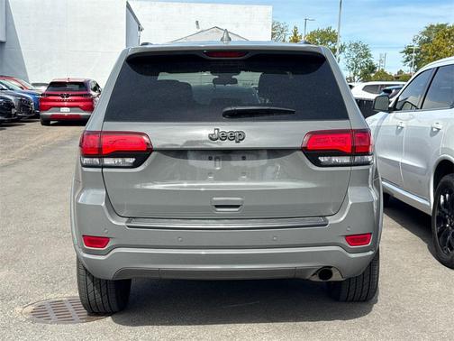 2021 Jeep Grand Cherokee Laredo