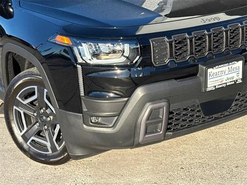 2026 Jeep Cherokee Laredo 4x4