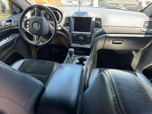 Bright White Clearcoat 2017 Jeep Grand Cherokee Altitude