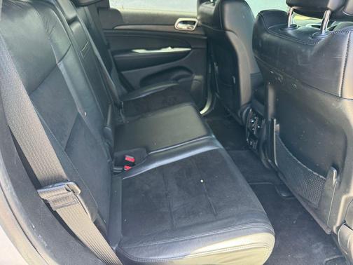 Bright White Clearcoat 2017 Jeep Grand Cherokee Altitude
