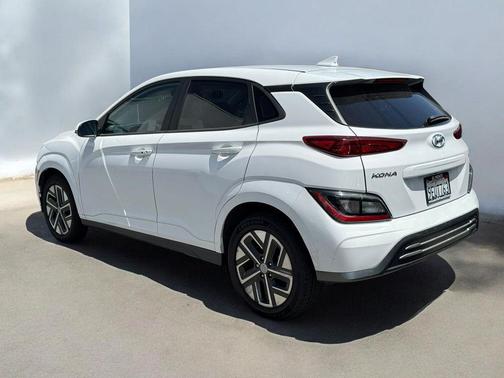 Lunar White 2023 Hyundai KONA EV SE