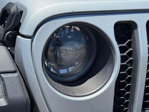 Silver 2023 Jeep Wrangler Rubicon