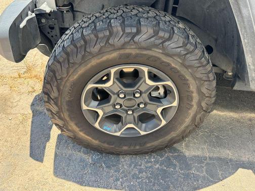 Silver 2023 Jeep Wrangler Rubicon