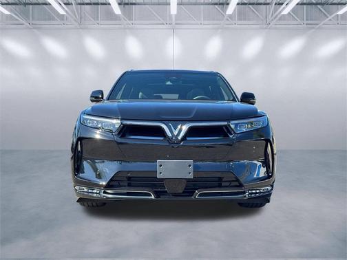 2024 VinFast VF 9 Plus