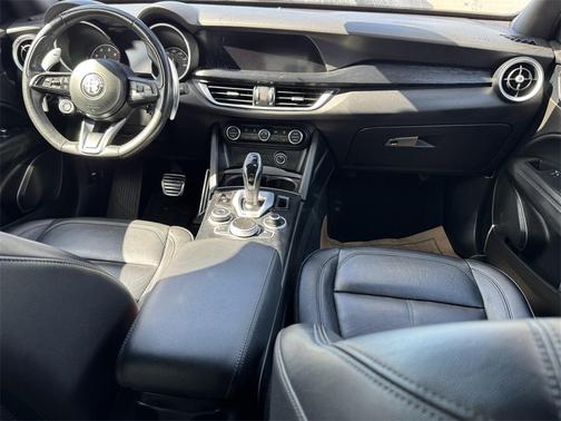 2022 Alfa Romeo Stelvio Sprint