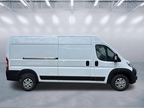 Bright White Clearcoat 2027 RAM ProMaster 2500 High Roof