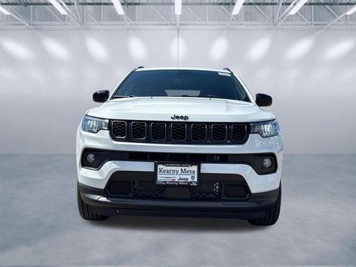 Bright White Clearcoat 2026 Jeep Compass Latitude