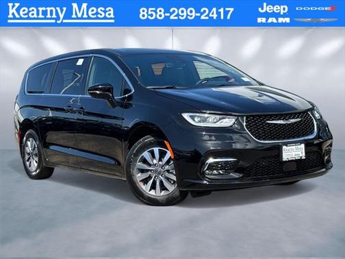 2025 Chrysler Pacifica Hybrid Select