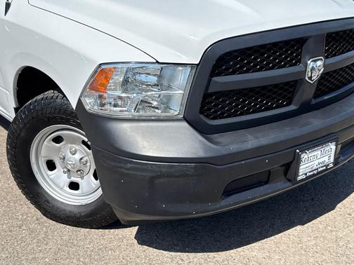 Bright White Clearcoat 2018 RAM 1500 Tradesman
