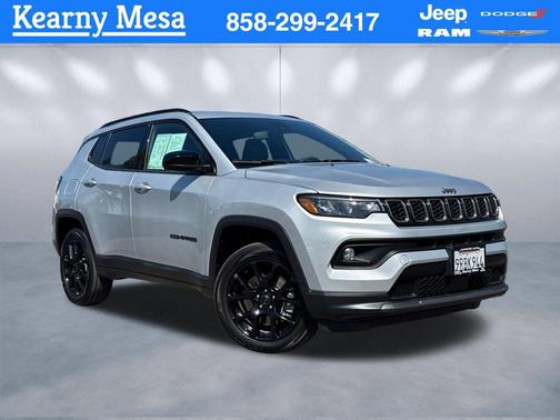 Silver Zynith Metallic Clearcoat 2025 Jeep Compass Latitude