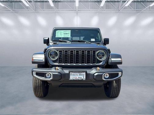 Granite Crystal Metallic Clearcoat 2026 Jeep Gladiator 85th Anniversary Edition