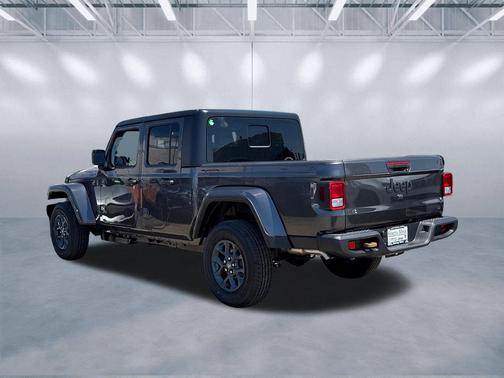 Granite Crystal Metallic Clearcoat 2026 Jeep Gladiator 85th Anniversary Edition