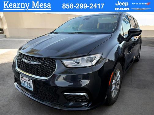 2023 Chrysler Pacifica Touring L