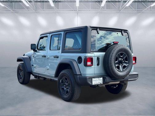 Earl Clearcoat 2027 Jeep Wrangler Sport