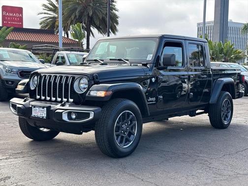2023 Jeep Gladiator Overland