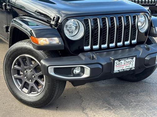 2023 Jeep Gladiator Overland