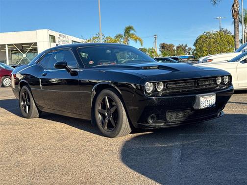 2016 Dodge Challenger SXT
