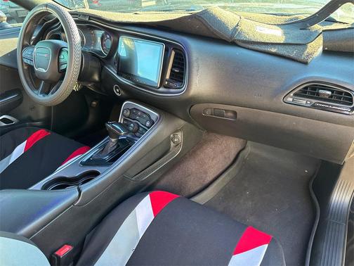 2016 Dodge Challenger SXT