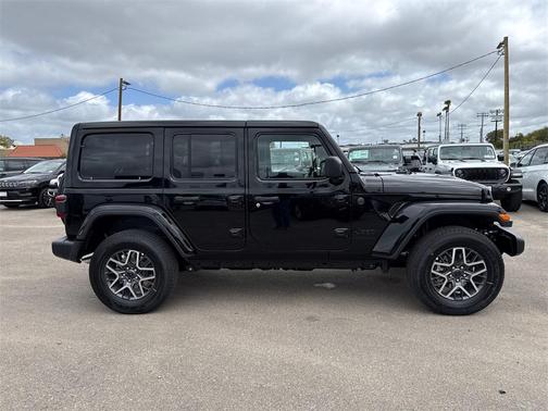 2025 Jeep Wrangler 4-Door Sahara 4x4