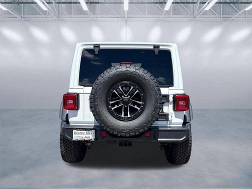 Bright White Clearcoat 2026 Jeep Wrangler Willys