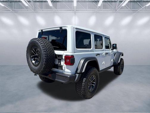Bright White Clearcoat 2026 Jeep Wrangler Willys