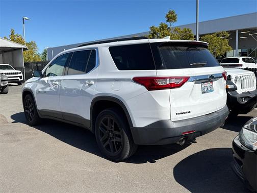 2020 Chevrolet Traverse LT Cloth
