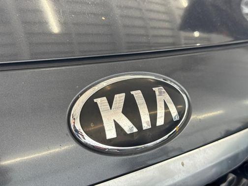 2015 Kia Sedona LX