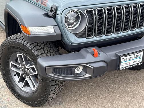 Anvil Clearcoat 2026 Jeep Gladiator Mojave 4x4