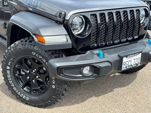 Granite Crystal Metallic Clearcoat 2023 Jeep Wrangler 4xe Willys